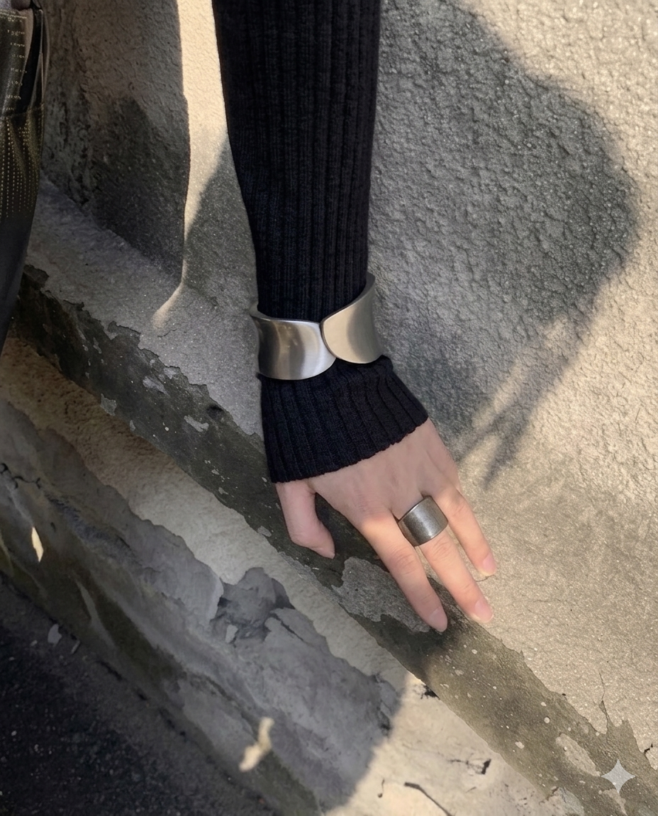 Heavy Metallic Wide-Band Bangle